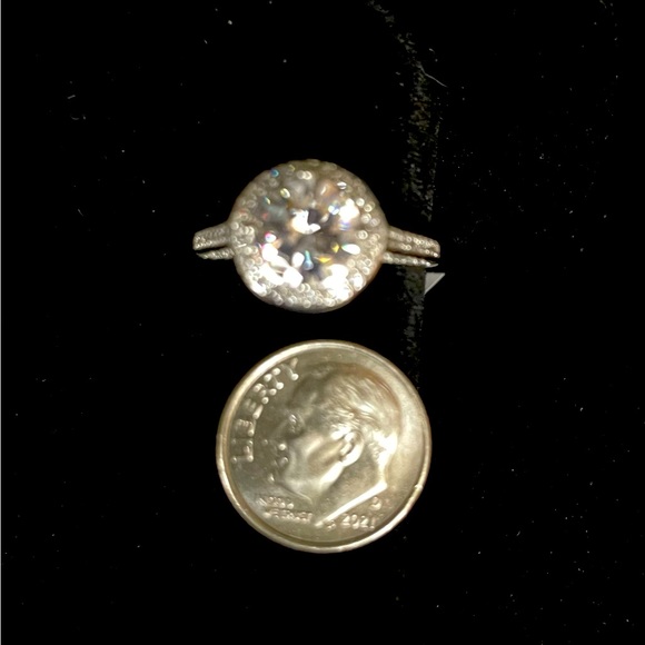 🆕🌸Bella Luce White Simulated Diamond Sterling Silver 925 Ring Sz 10 NWT - Picture 6 of 6